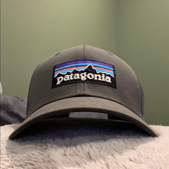 Patagonia Other - 🔥 P-6 Logo Trucker Hat 🔥